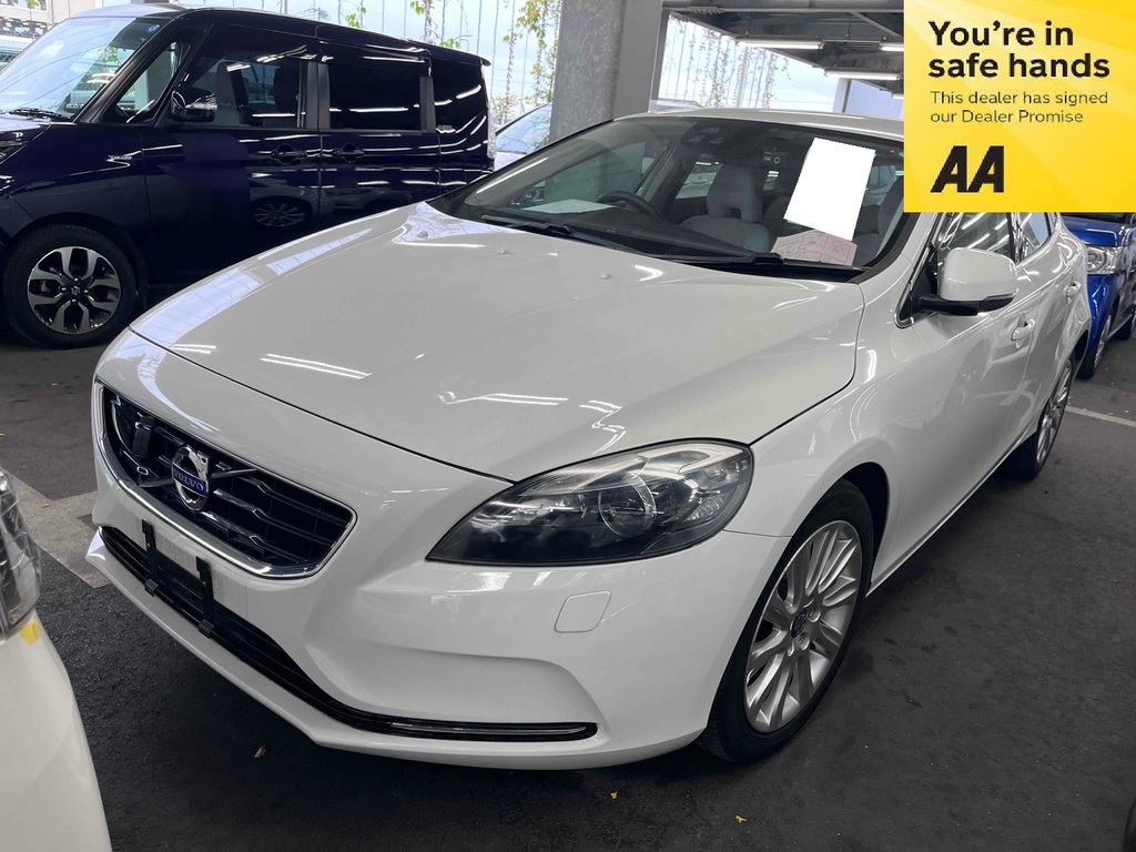 Volvo V40 1.6 201313 T4 Se Ulez Free Fre White