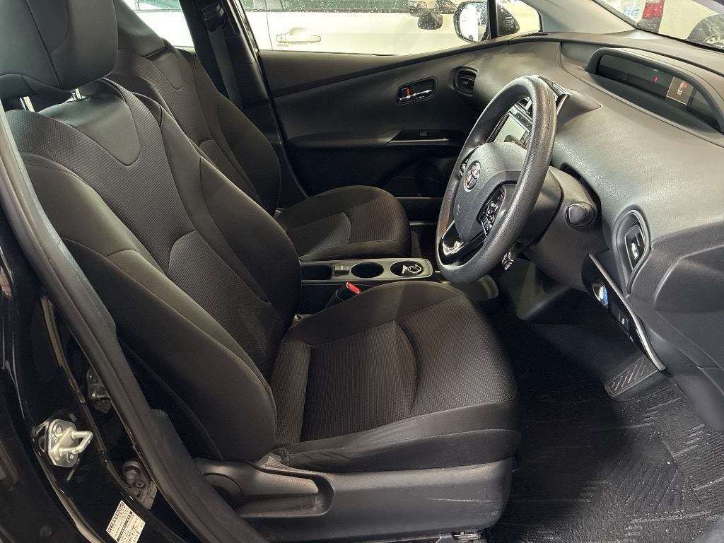 Toyota Prius 1.8 Hybrid 201919 Active 5 Seats Ulez Free Black #3