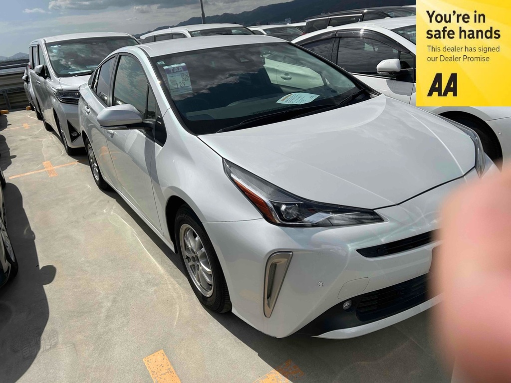 Toyota Prius 1.8 Hybrid 202171 Active 5 Seats Ulez Free White