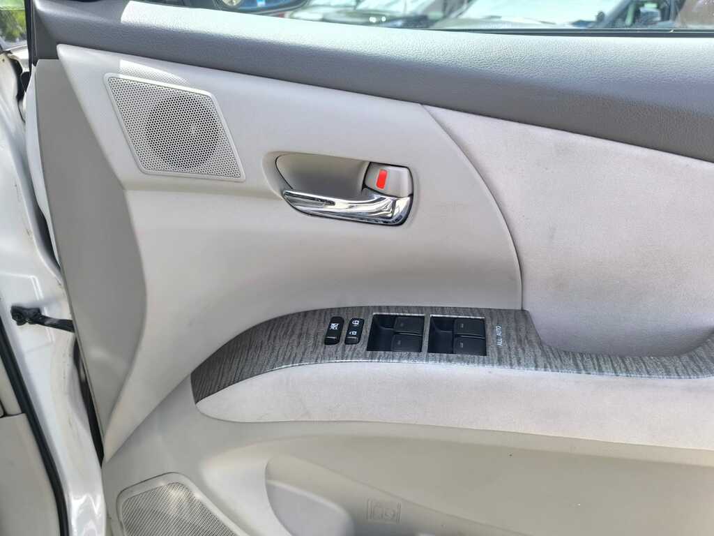 Toyota Estima Mpv Blue #29