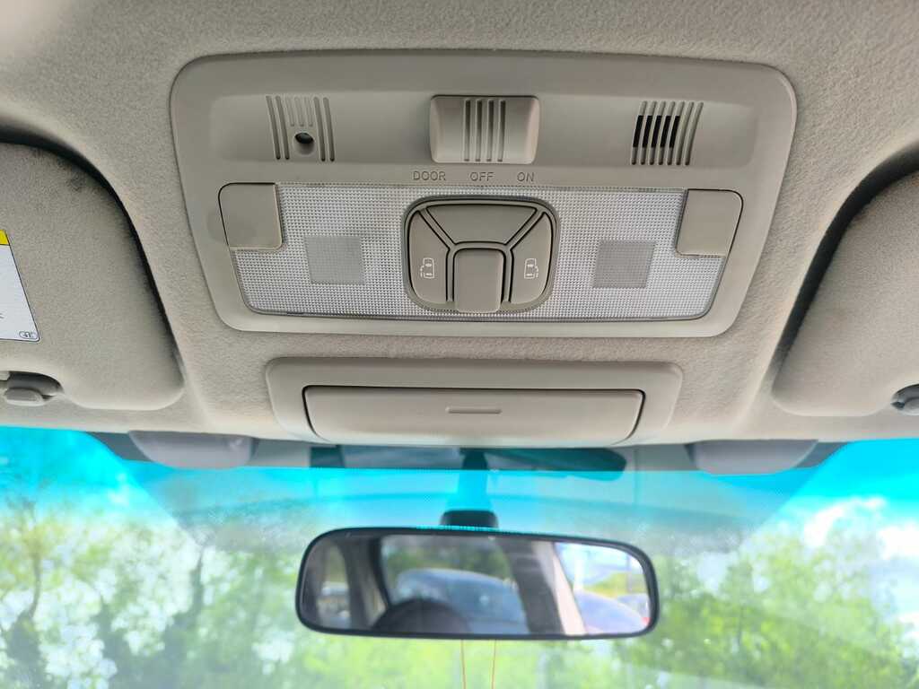 Toyota Estima Mpv Blue #28