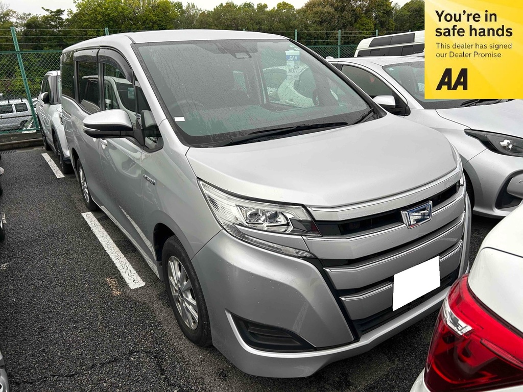 Toyota Noah 1.8 Hybrid 201919 7 Seats Mpv 2 Keys Ulez Fr Silver