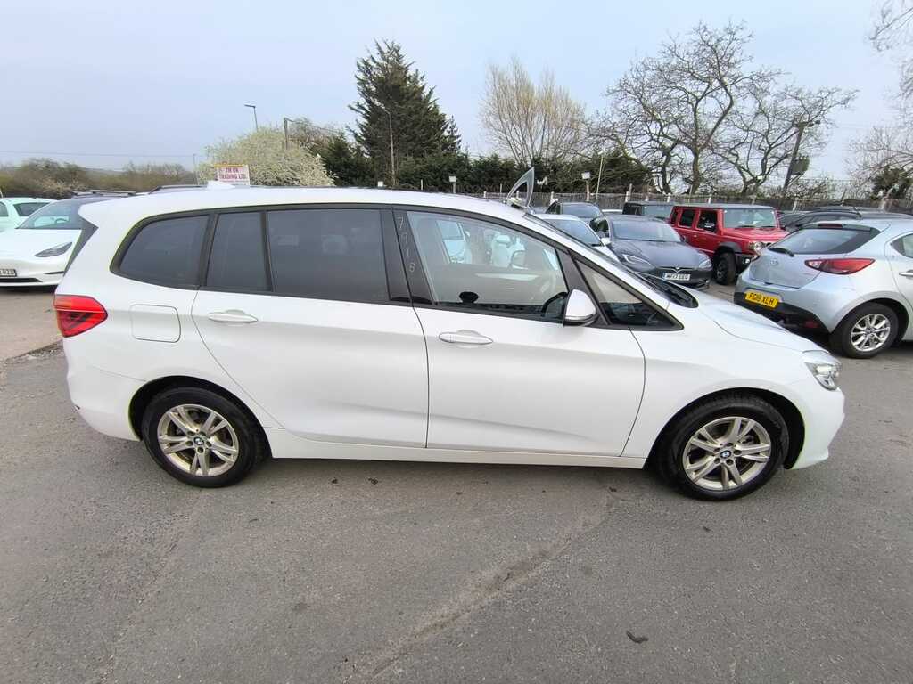 BMW 2 Series 218D 2.0 201616 7 Seats Mpv White #5