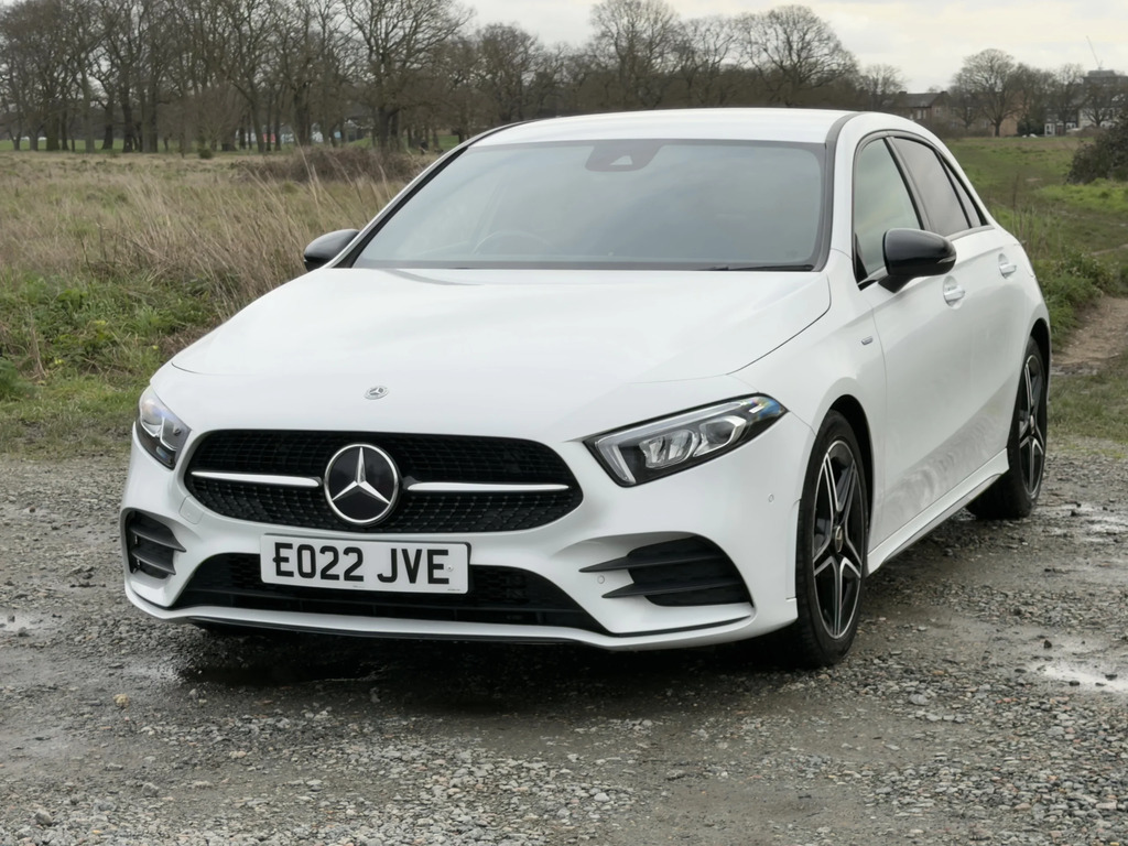 Mercedes-Benz A Class 1.3 202222 A200 Amg Line Edition Premium EO22JVE White #2