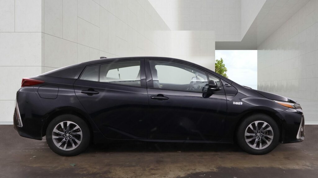 Toyota Prius 1.8 Plugin Hybrid 202121 8.8Kwh Vvti Excel Hatch GY21TYV Black #5