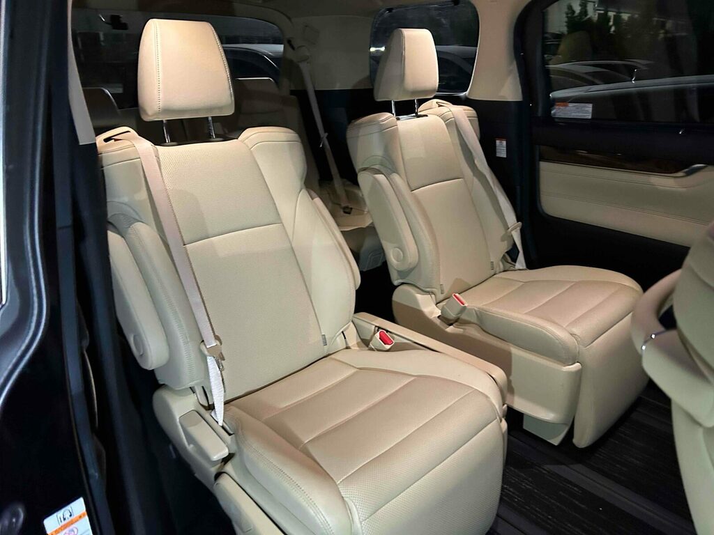 Toyota Alphard 2.5 Hybrid 202121 7 Seats 4Wd Mpv Black #5