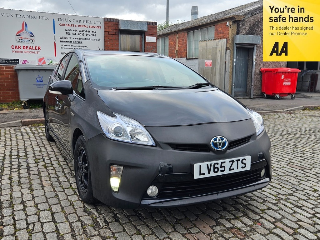 Toyota Prius 1.8 Hybrid 201565 T3 5 Seats 1 Own Black