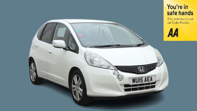Honda Jazz Fit 1.4 201515 I-vtec Es Plus Hatchback 5 White