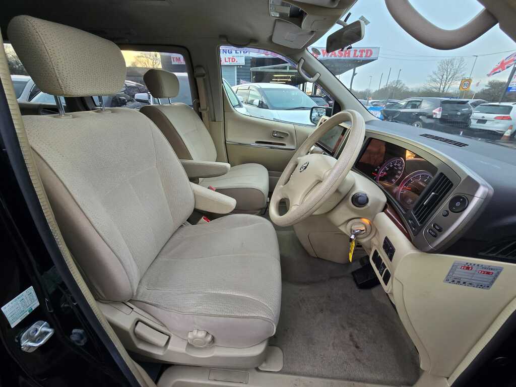 Nissan Elgrand 3.5 200756 8 Seat Ulez Free Imported Black #5