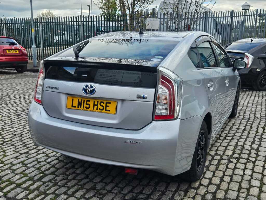 Toyota Prius 1.8 Hybrid 201515 Active 5 Seats Imported F Silver #3