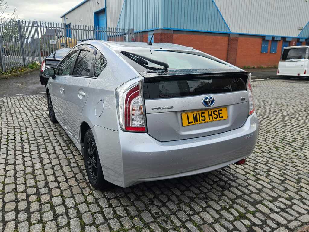 Toyota Prius 1.8 Hybrid 201515 Active 5 Seats Imported F Silver #4