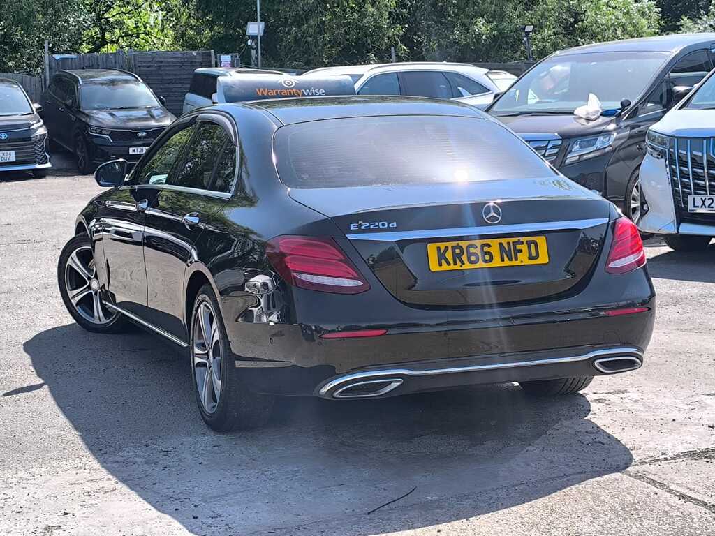 Mercedes-Benz E Class 2.0 201766 E220d Se Premium S KR66NFD Black #2