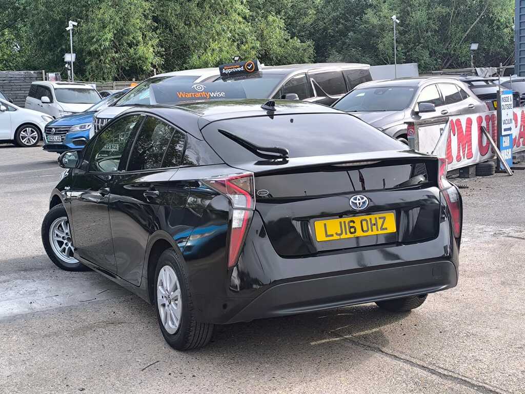 Toyota Prius 1.8 Hybrid 201616 Active 5 Seats Ulez Free Black #4