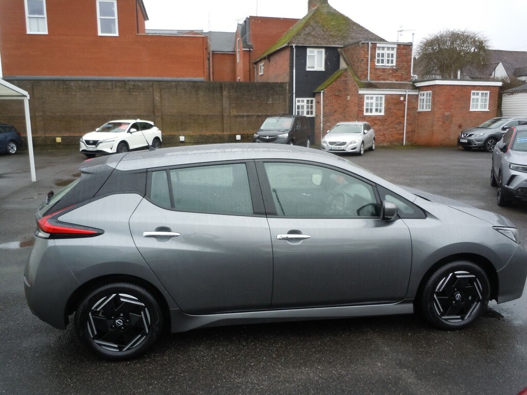 Nissan Leaf Hatchback 39Kwh Acenta 2022 Grey #3