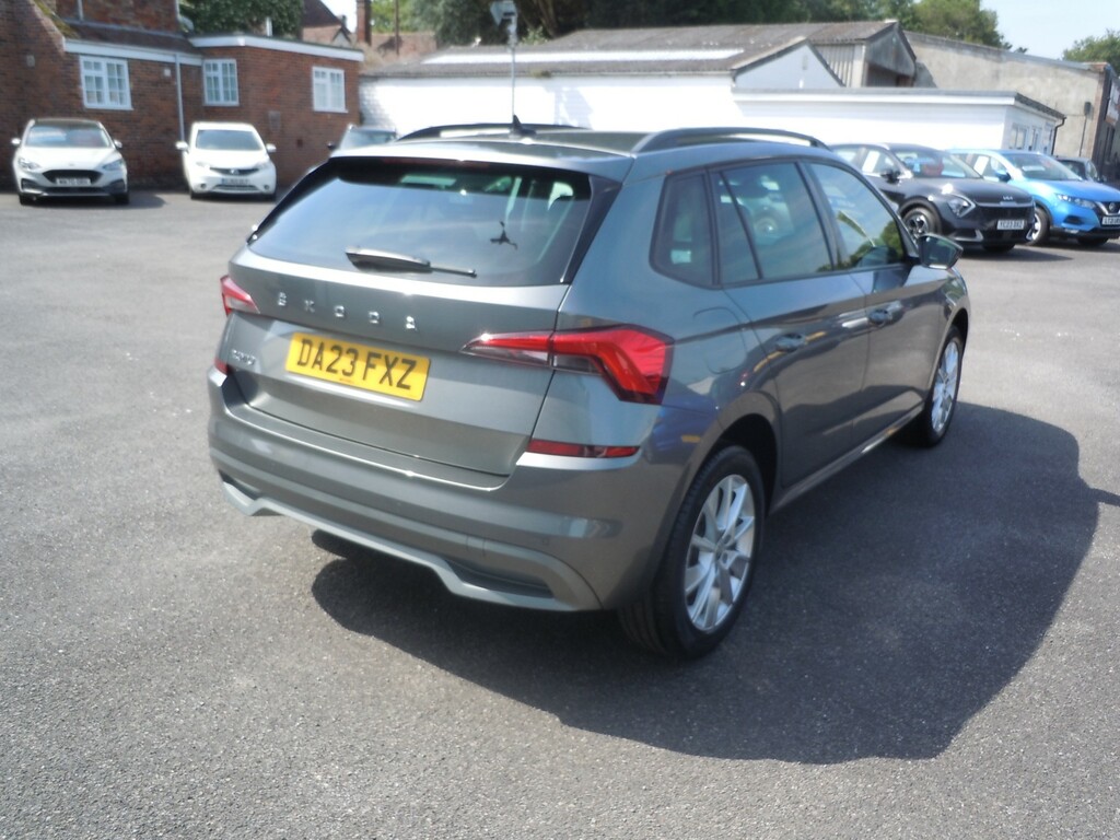 Skoda Kamiq Suv 1.0 Tsi Se Drive 2023 DA23FXZ Grey #5