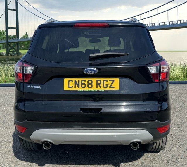 Ford Kuga 1.5 Tdci Titanium Suv Euro 6 S CN68RGZ Black #4