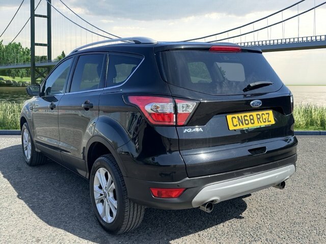 Ford Kuga 1.5 Tdci Titanium Suv Euro 6 S CN68RGZ Black #5