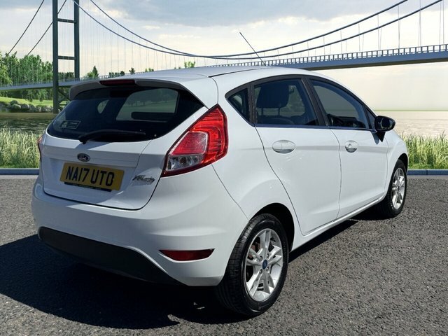 Ford Fiesta 1.25 Zetec Hatchback Euro 6 82 NA17UTO White #3