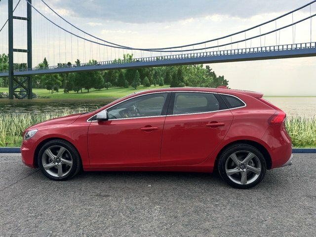 Volvo V40 2.0 D2 R-design Hatchback Euro 6 YG65FVW Red #6