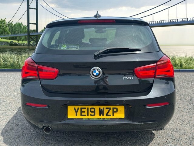 BMW 1 Series 1.5 118I Gpf Se Hatchback Euro 6 YE19WZP Black #4