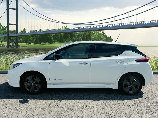Nissan Leaf 40Kwh Tekna Hatchback 150 Ps KE18JVJ White #6