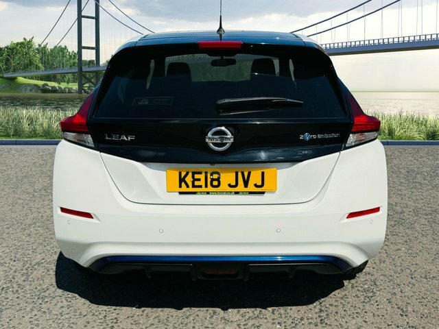 Nissan Leaf 40Kwh Tekna Hatchback 150 Ps KE18JVJ White #4