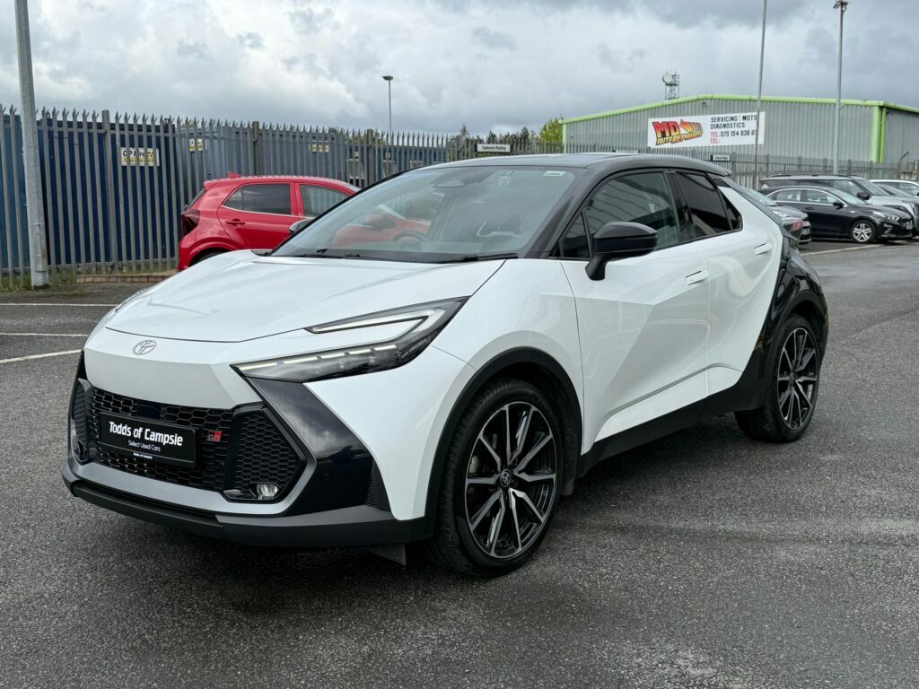 Toyota C-Hr 2.0 Vvt-h Gr Sport Suv Hybrid Cvt Euro CYZ6608 White #3