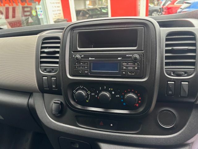 Renault Trafic Sl27 Energy Dci 95 Business 6 Seater OU68CHY Black #5