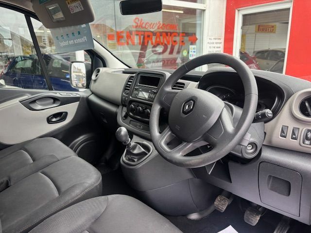 Renault Trafic Sl27 Energy Dci 95 Business 6 Seater OU68CHY Black #4