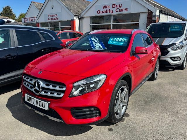 Mercedes-Benz GLA Class Gla 220D 4Matic Amg Line Executive Red