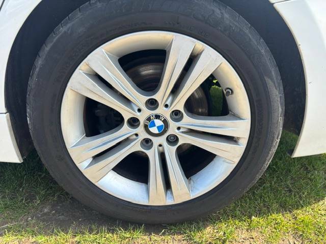 BMW 3 Series 320I Sport MM66YSG White #3
