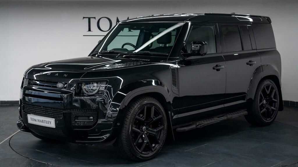 Land Rover Defender 110 Suv Black #4