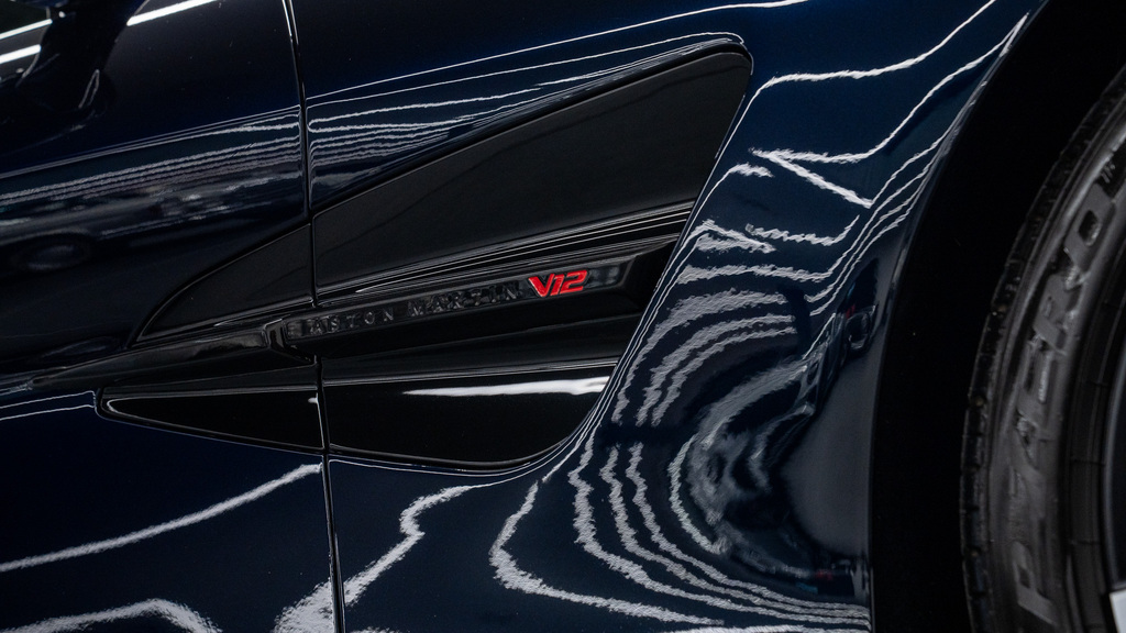 Aston Martin Vanquish Mpv Blue #12