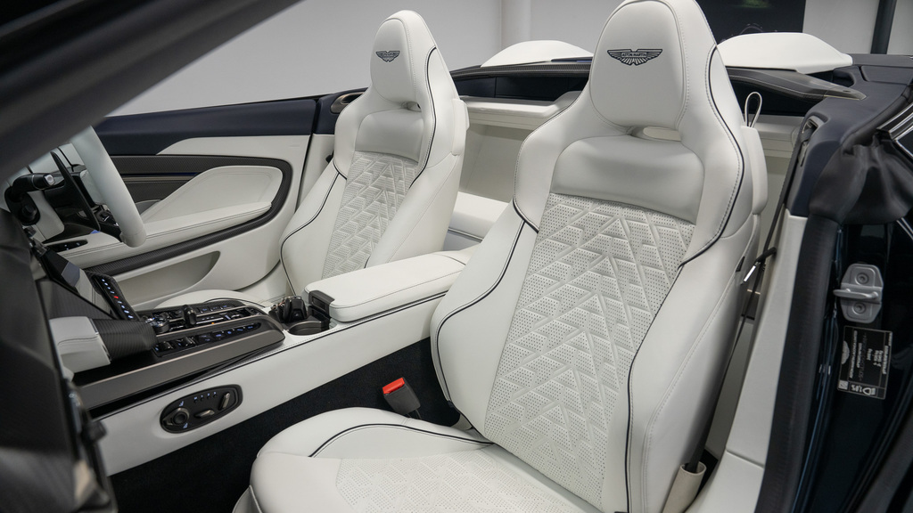Aston Martin Vanquish Mpv Blue #32