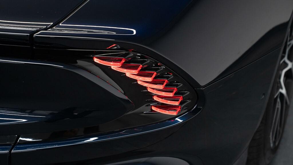 Aston Martin Vanquish Mpv Blue #24