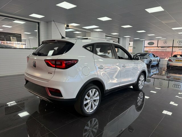 MG ZS Suv SG18VTL White #2
