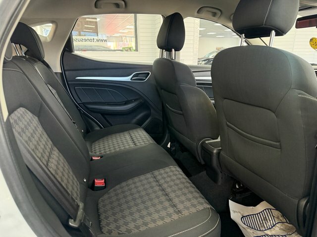 MG ZS Suv SG18VTL White #4