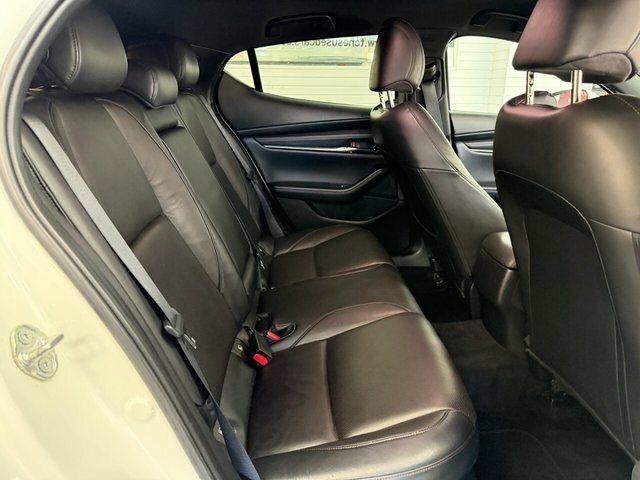 Mazda 3 3 Gt Sport Tech Mhev White #4