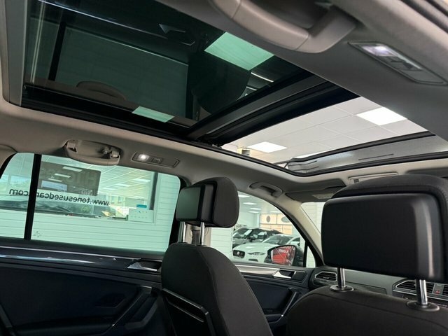 Volkswagen Tiguan Suv ST68XHU Grey #6