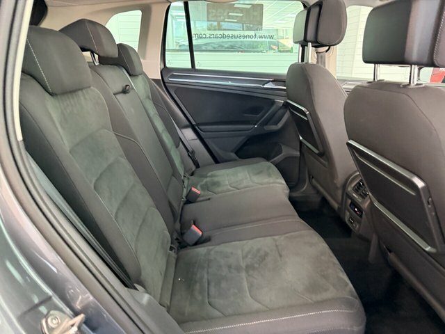 Volkswagen Tiguan Suv ST68XHU Grey #5