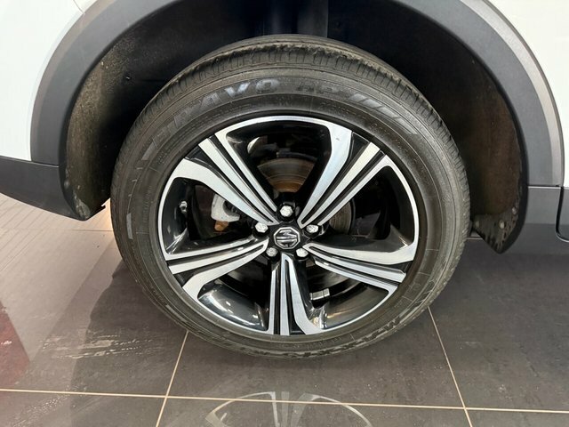 MG ZS Suv SA22UGG White #3