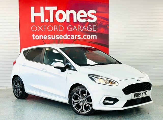 Ford Fiesta Hatchback WU19YYE White #2