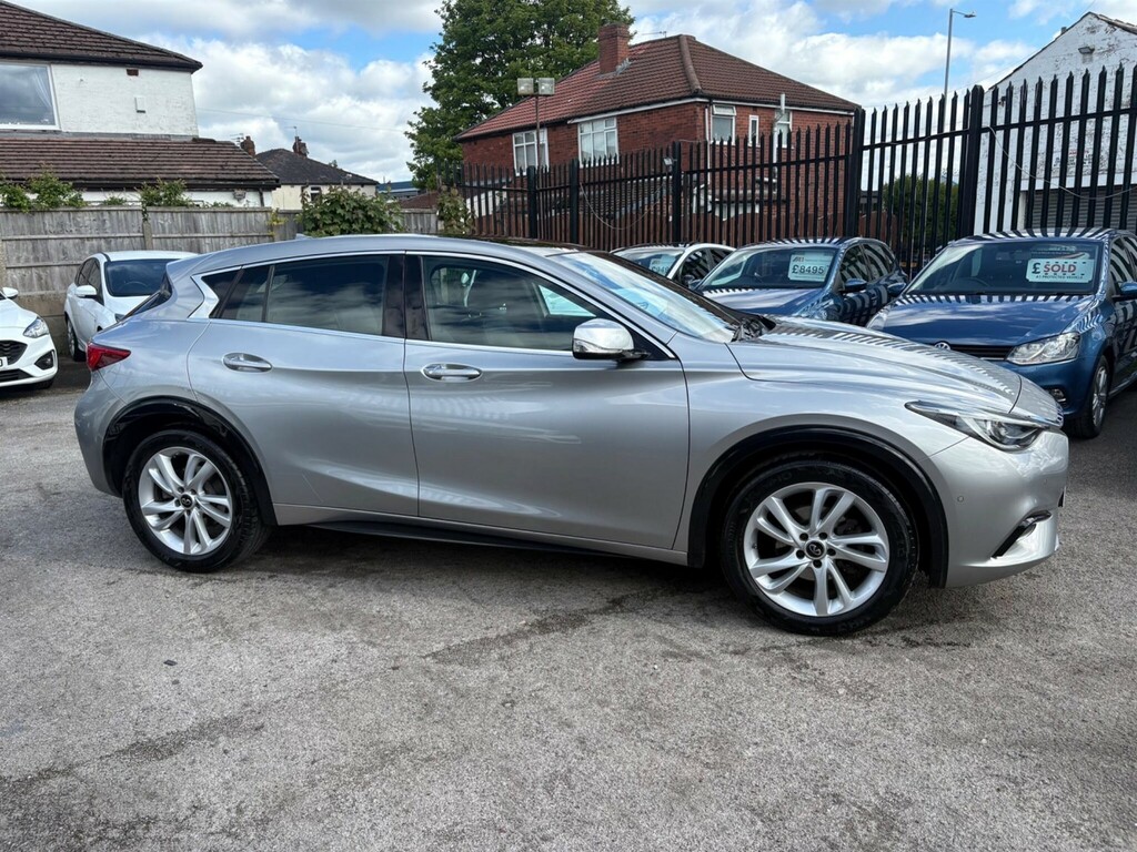 Infiniti Q30 1.5D Premium Tech Euro 6 Ss  #6