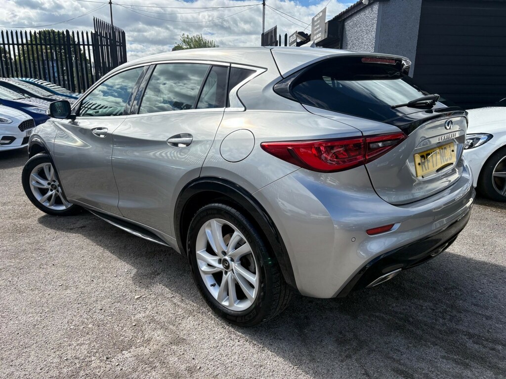 Infiniti Q30 1.5D Premium Tech Euro 6 Ss  #2