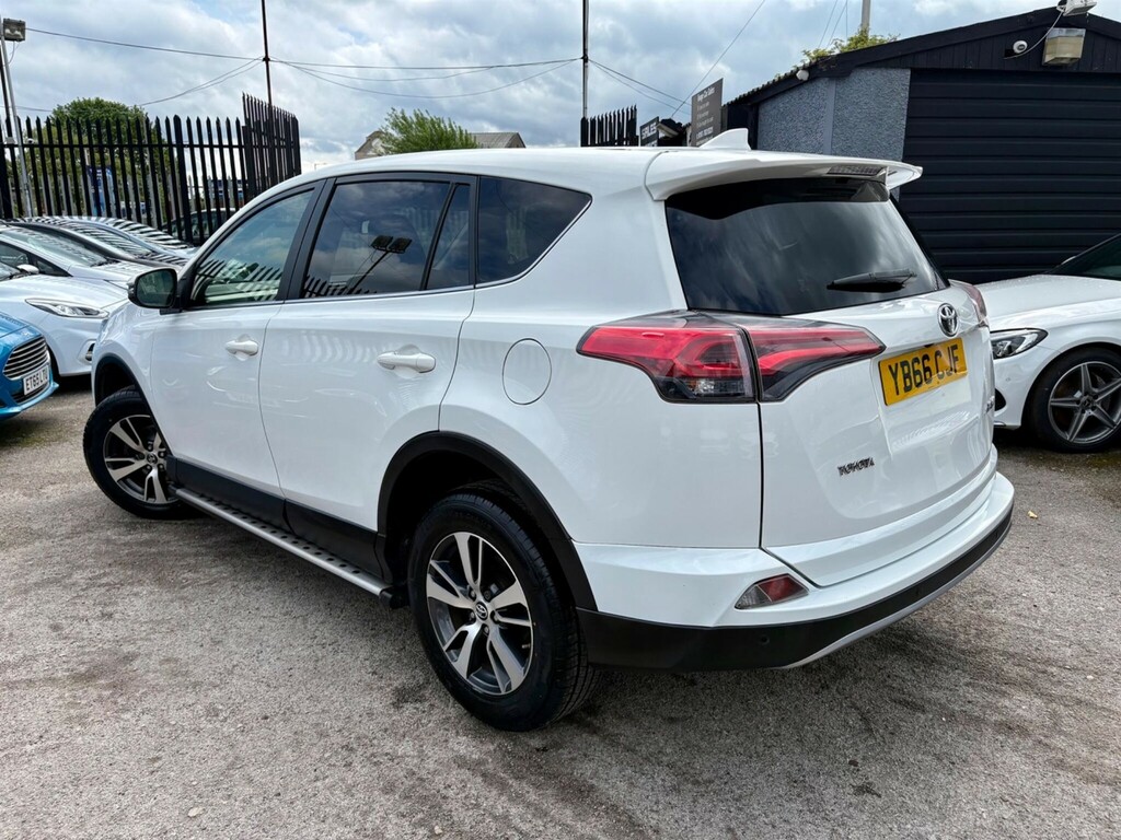 Toyota Rav 4 2.0 D-4d Business Edition Euro 6 Ss Safety White #2