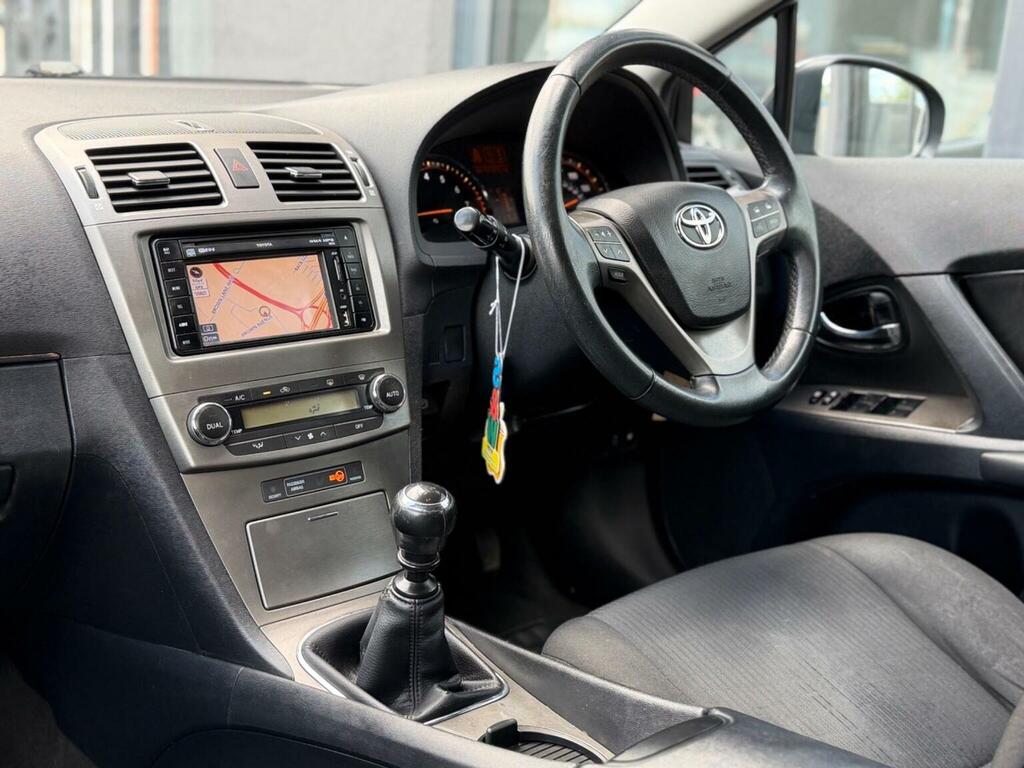 Toyota Avensis Estate 1.8 V-matic Tr Tourer Euro 4 201010 FH10UXT Grey #3