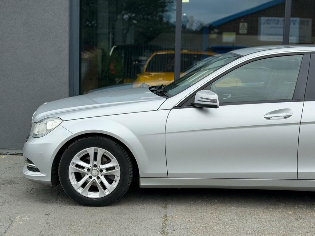 Mercedes-Benz C Class Saloon 1.6 C180 Blueefficiency Executive Se G-tron UIG8872 Silver #4