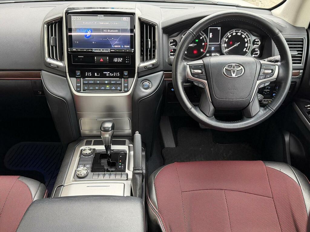 Toyota Land Cruiser Amazon Suv 4.6 V8 8 Seat 201767 White #17