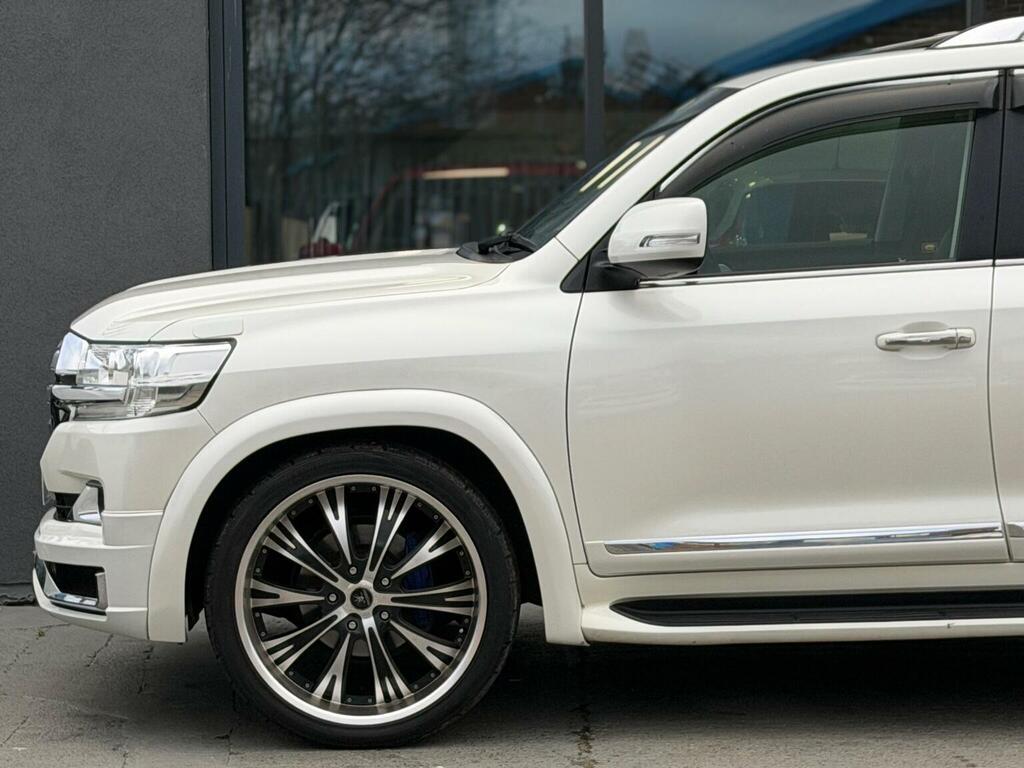 Toyota Land Cruiser Amazon Suv 4.6 V8 8 Seat 201767 White #13