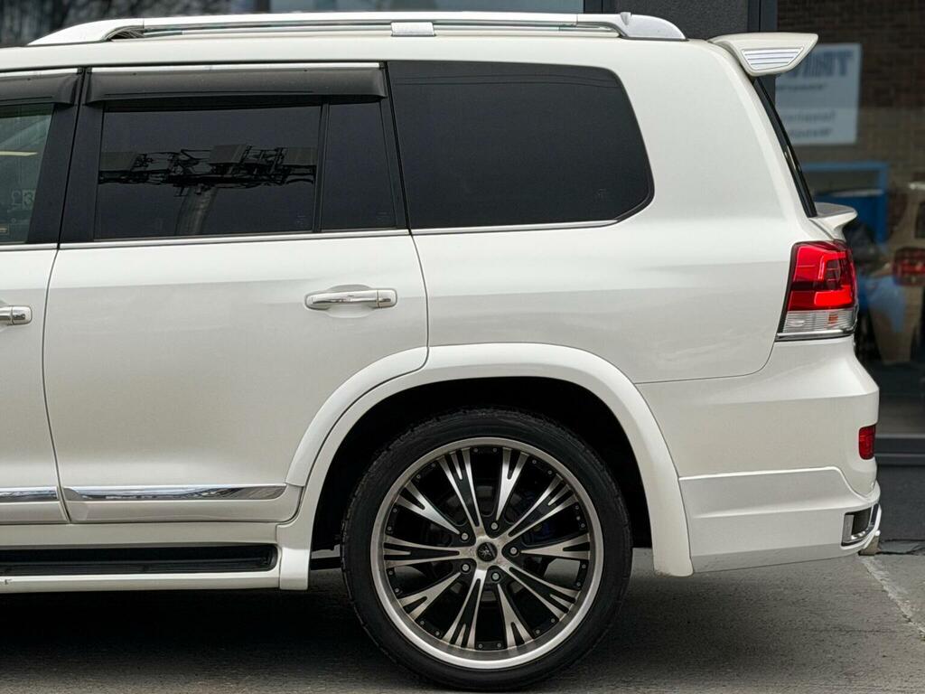 Toyota Land Cruiser Amazon Suv 4.6 V8 8 Seat 201767 White #12